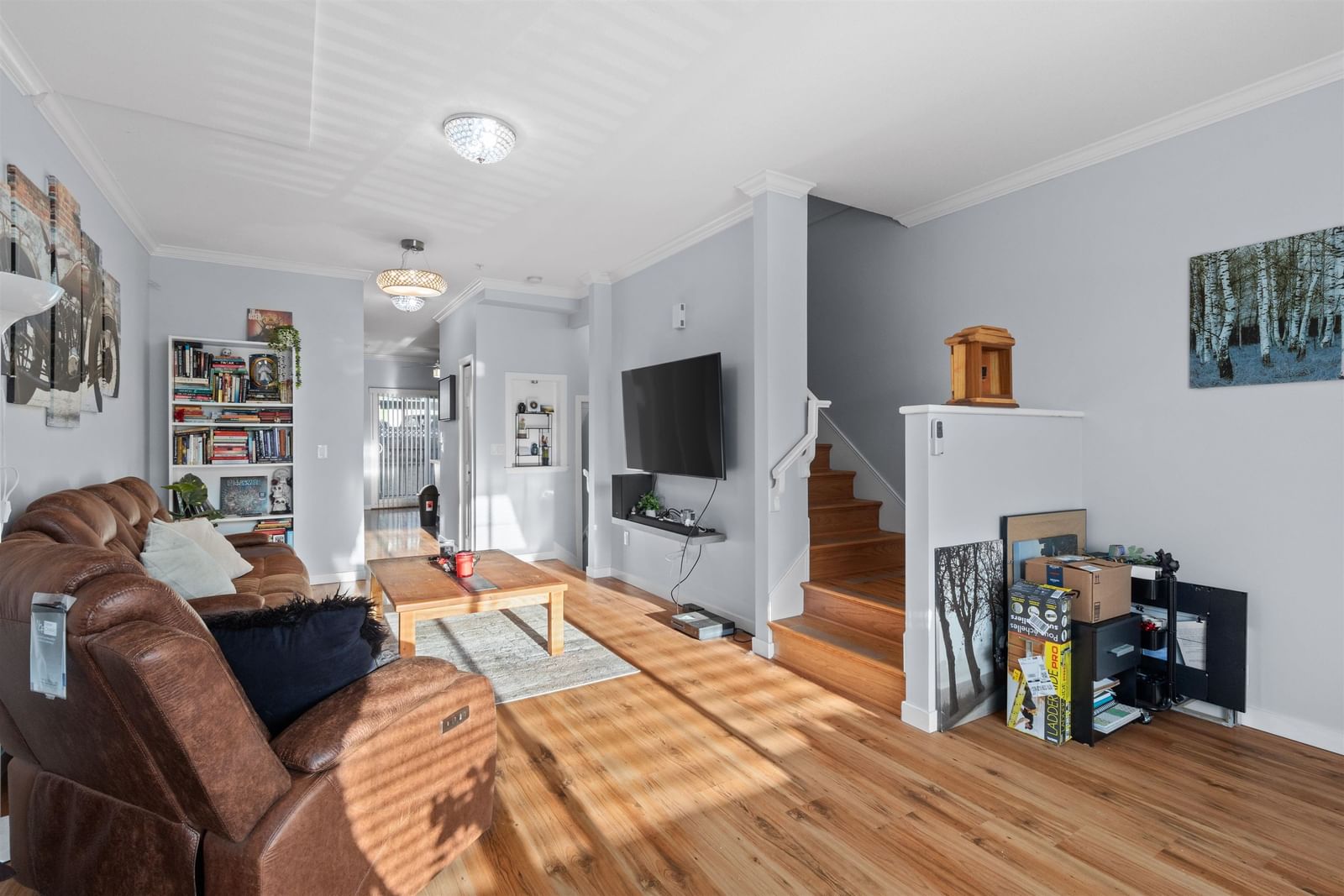 Listing Image 6