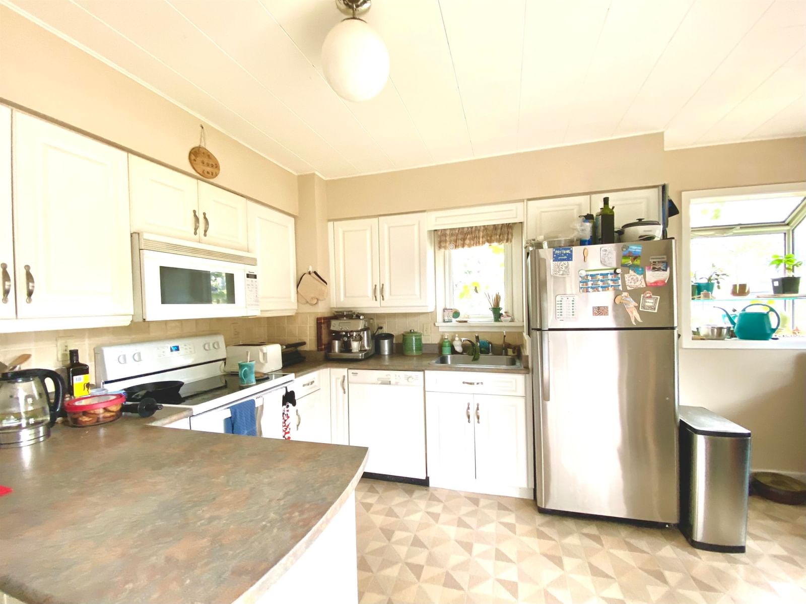 Listing Image 8