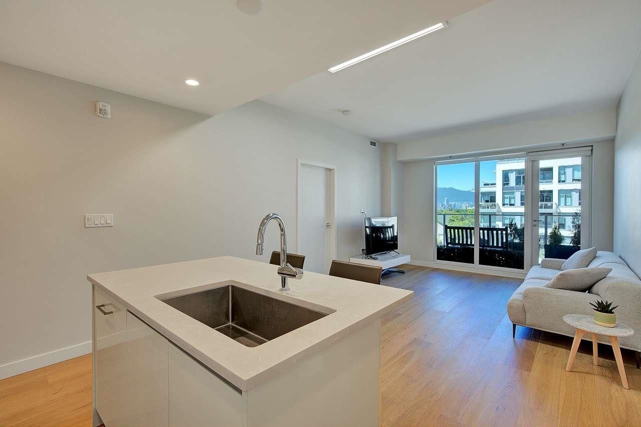 Listing Image 9