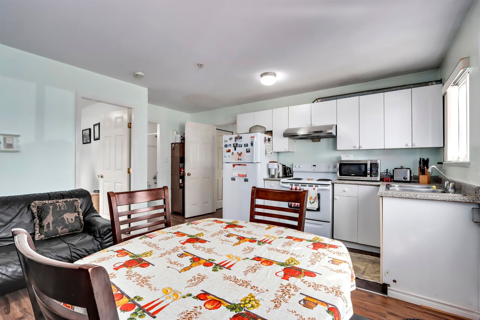 Listing Image 23