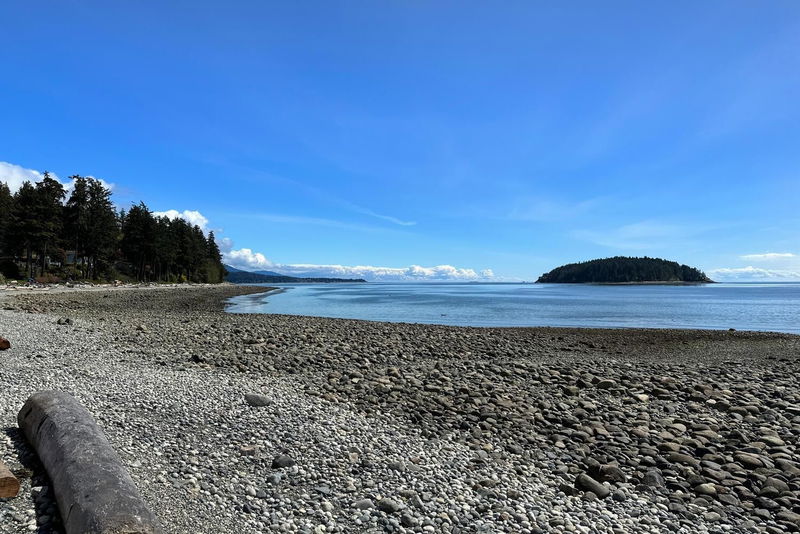 5396 Wakefield Beach Lane, Sechelt, British Columbia (MLS R2869621)