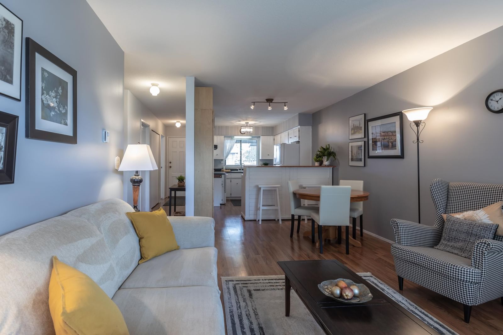 Listing Image 15