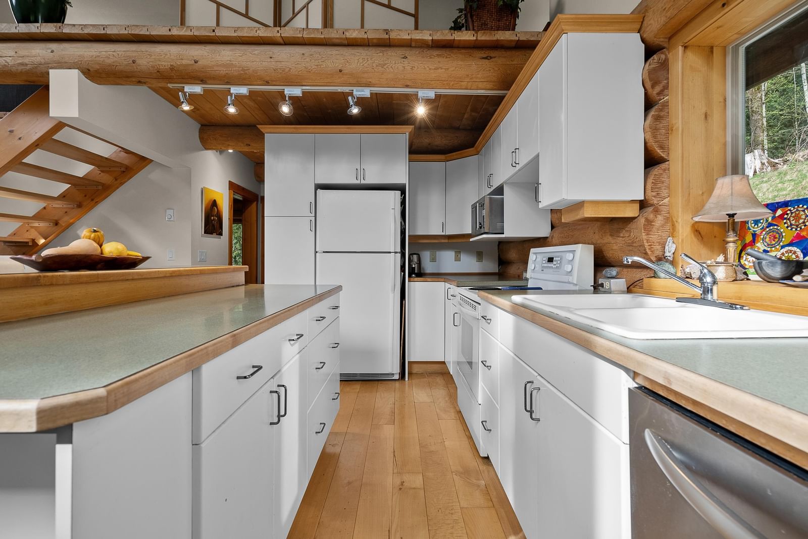 Listing Image 18