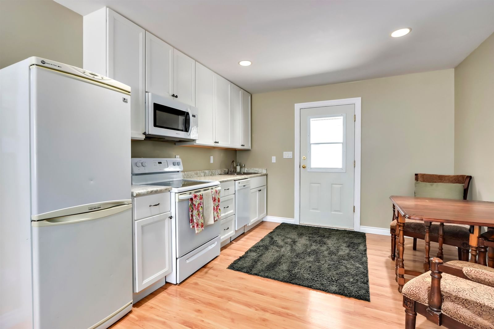 Listing Image 21