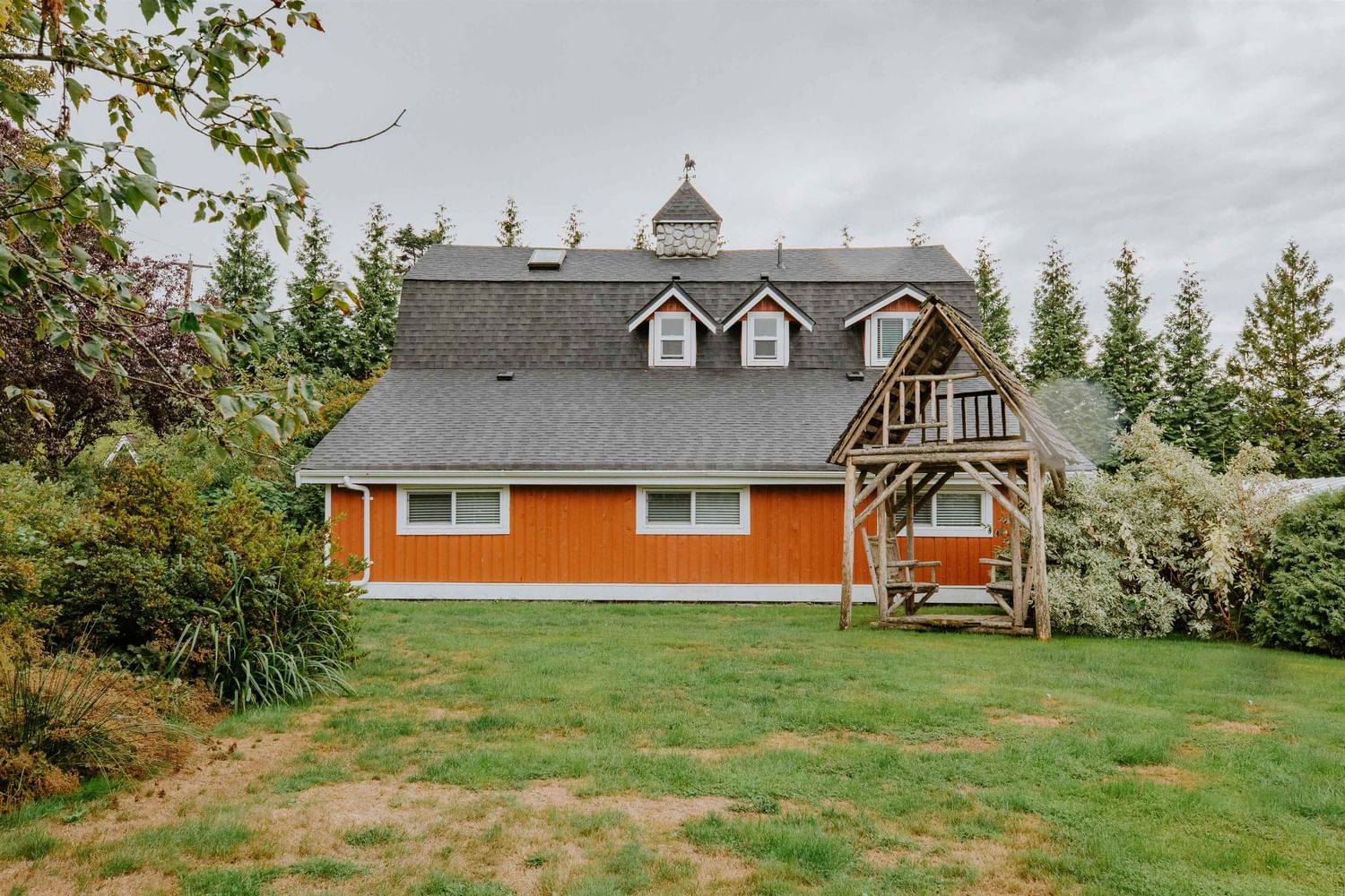 Listing Image 4