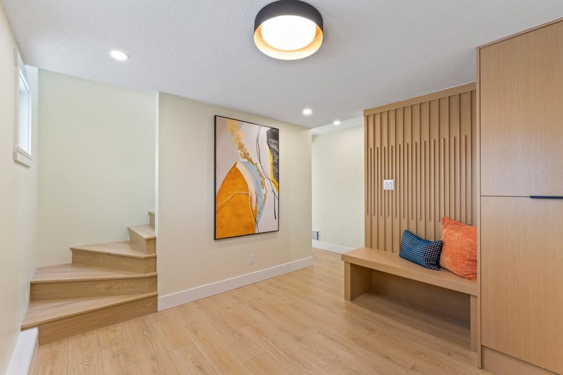 2518 Swinburne Avenue, North Vancouver, V7H 1L5 | Image 2