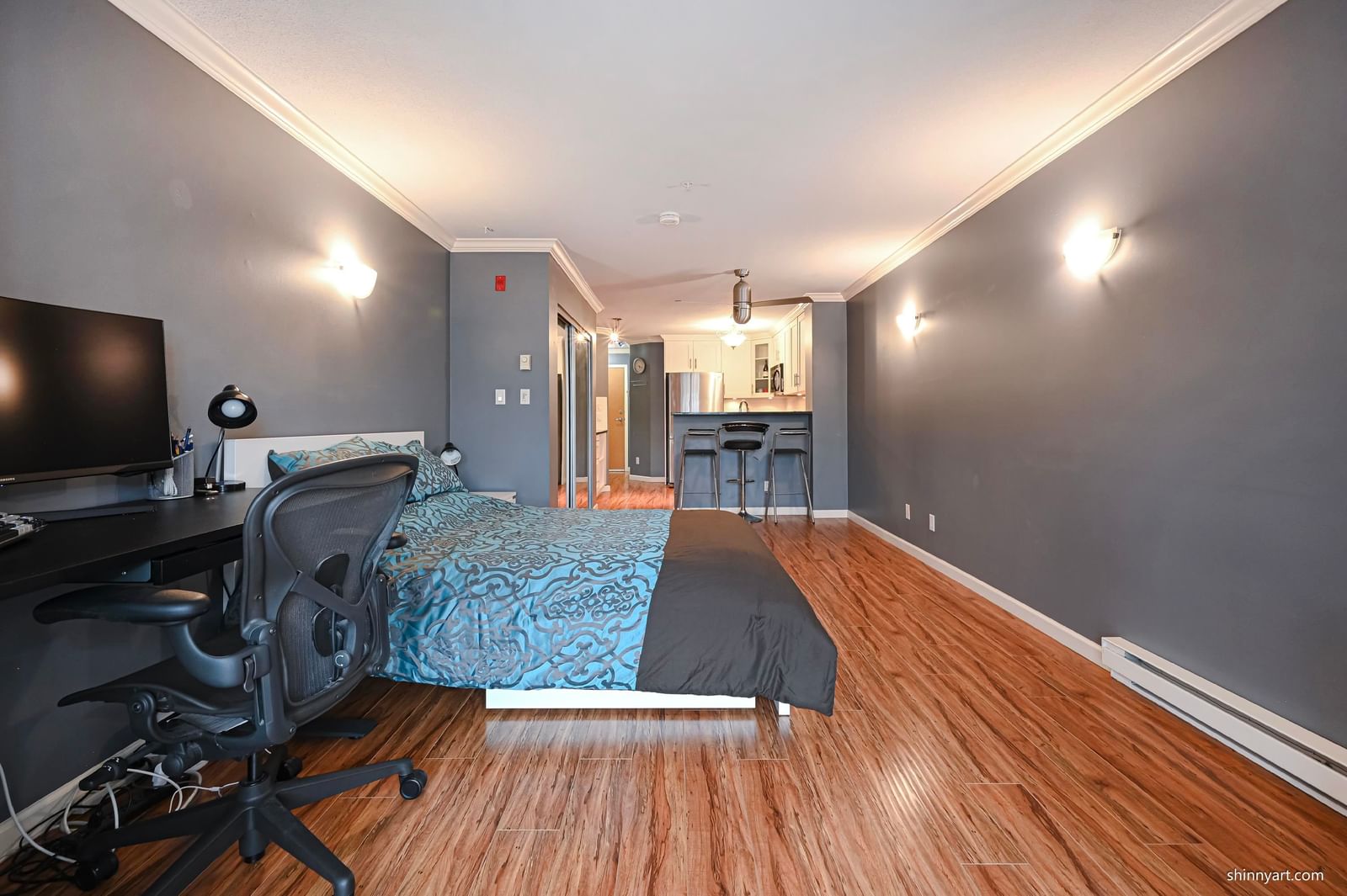 Listing Image 6