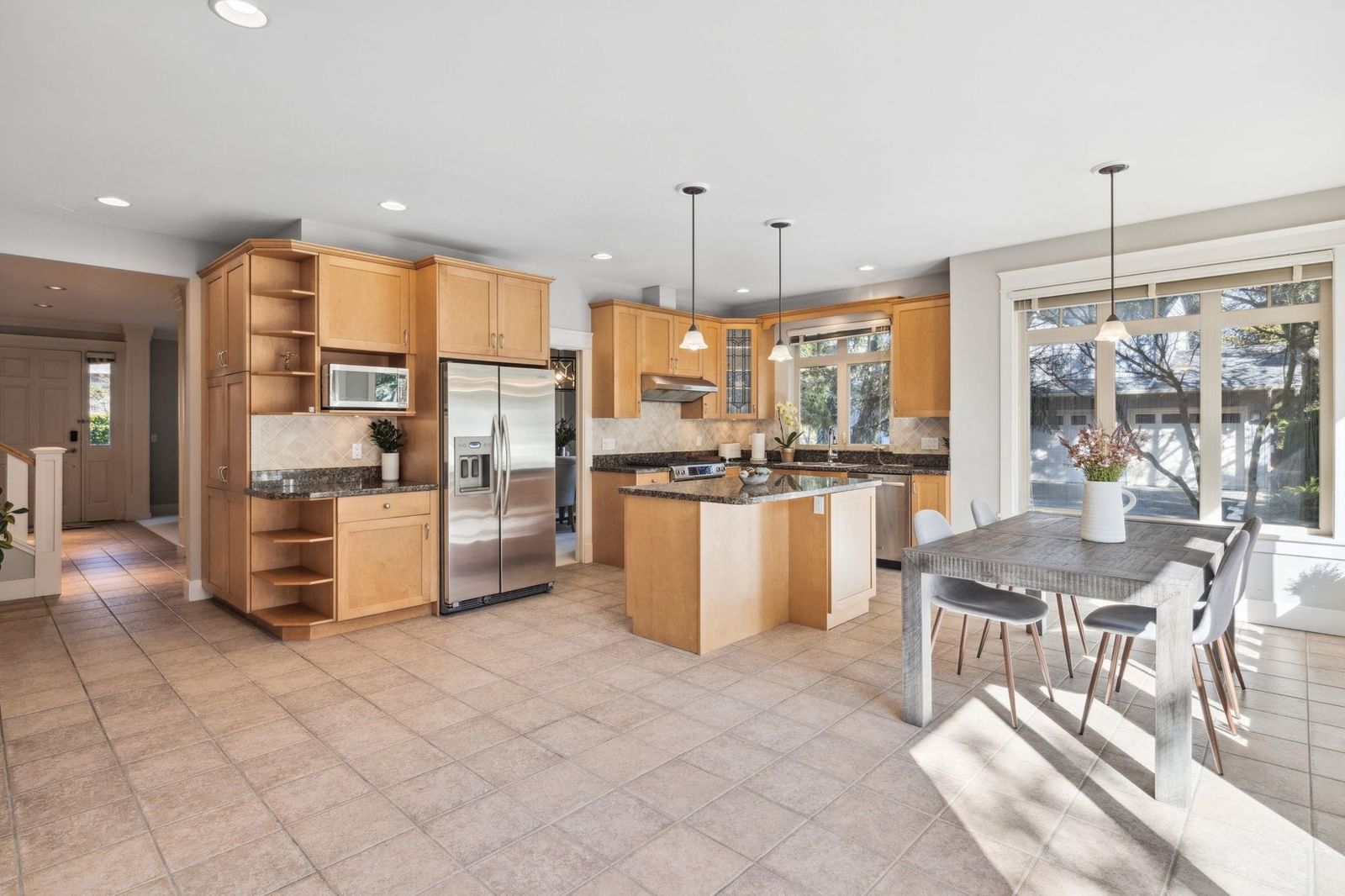 Listing Image 12