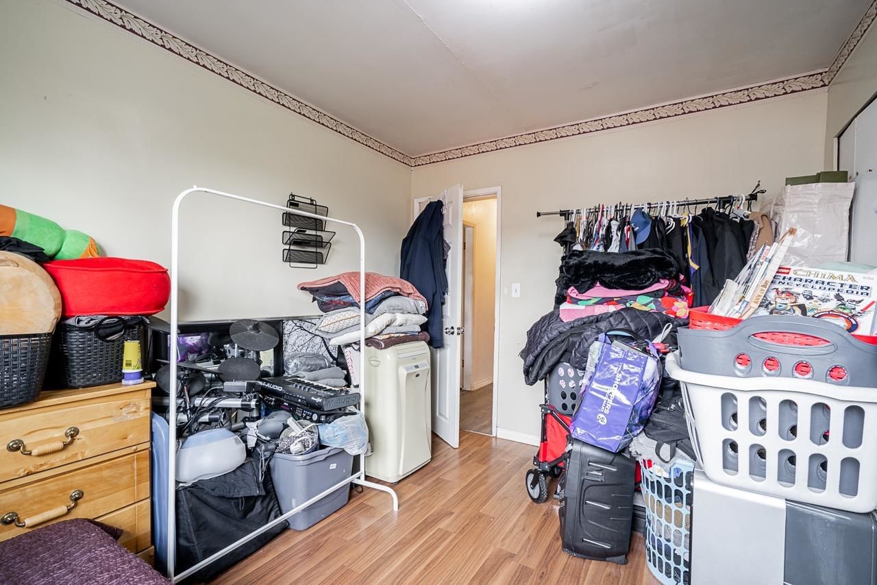 Listing Image 17