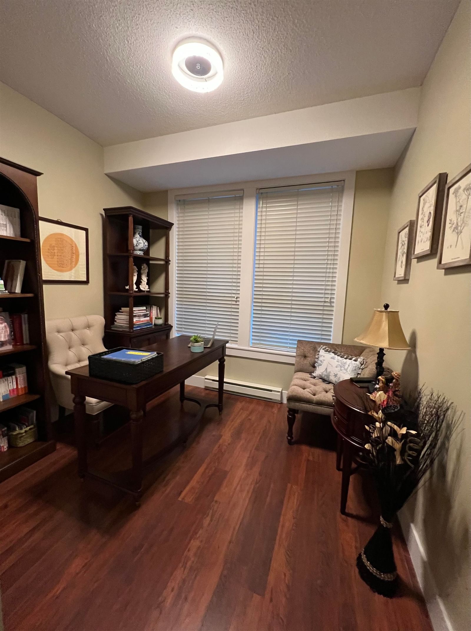 Listing Image 10