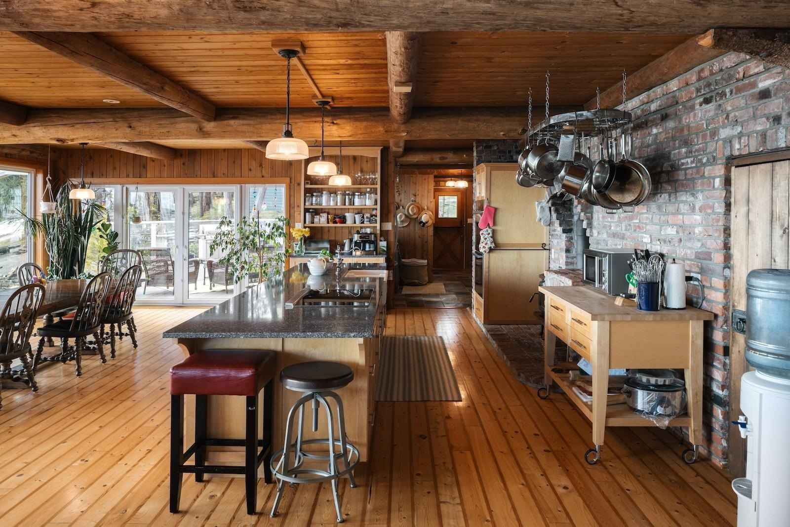 Listing Image 10