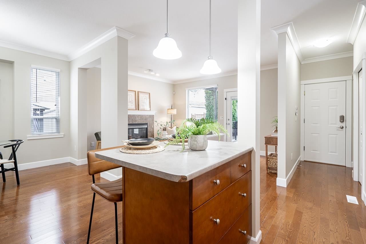Listing Image 15