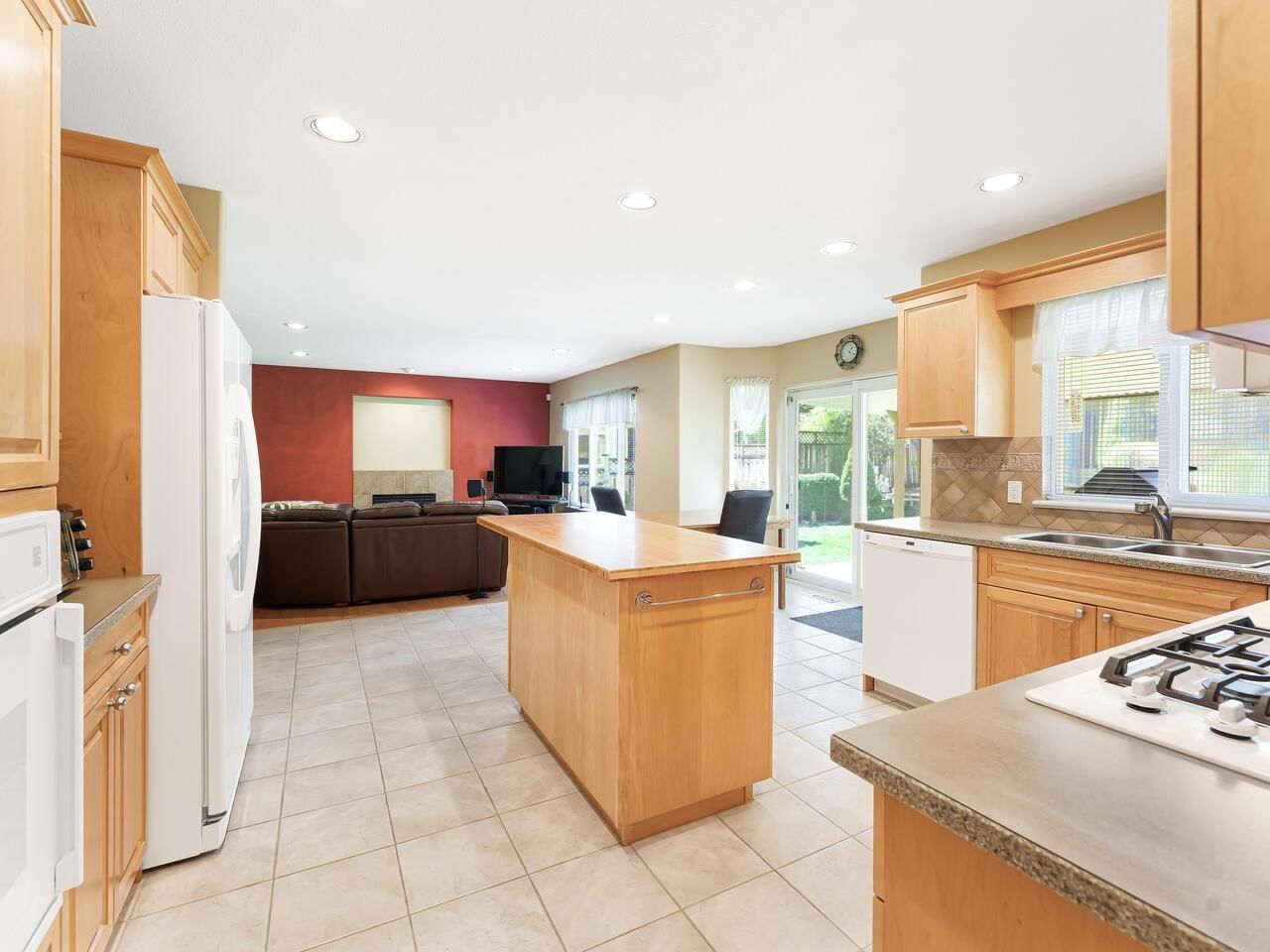 Listing Image 8