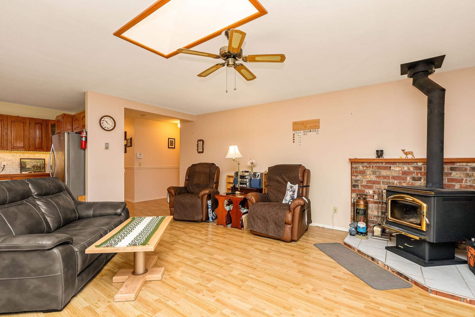 Listing Image 14