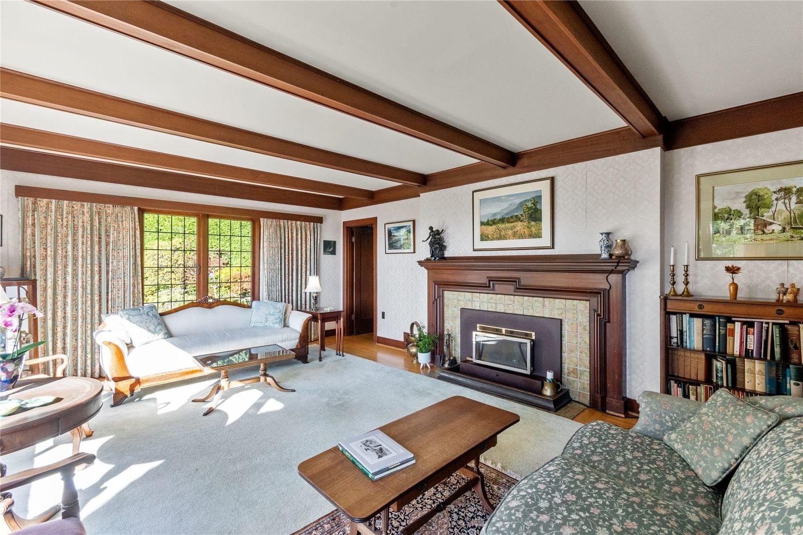 Listing Image 6