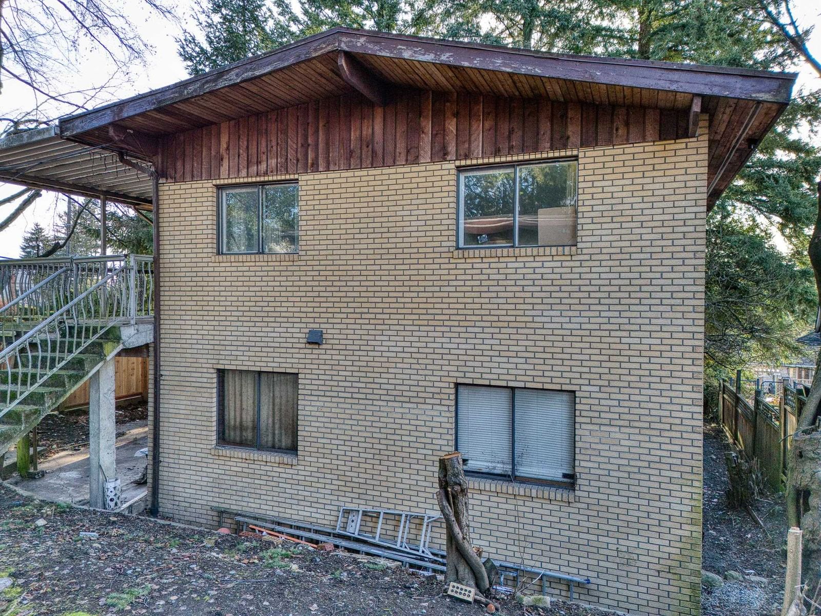 Listing Image 12