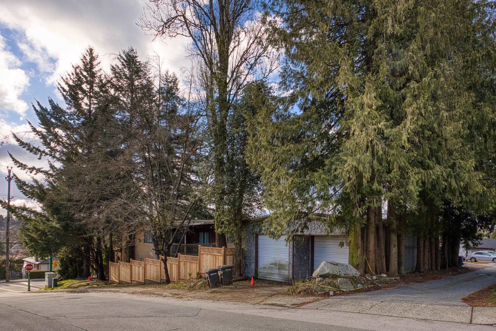 Listing Image 16