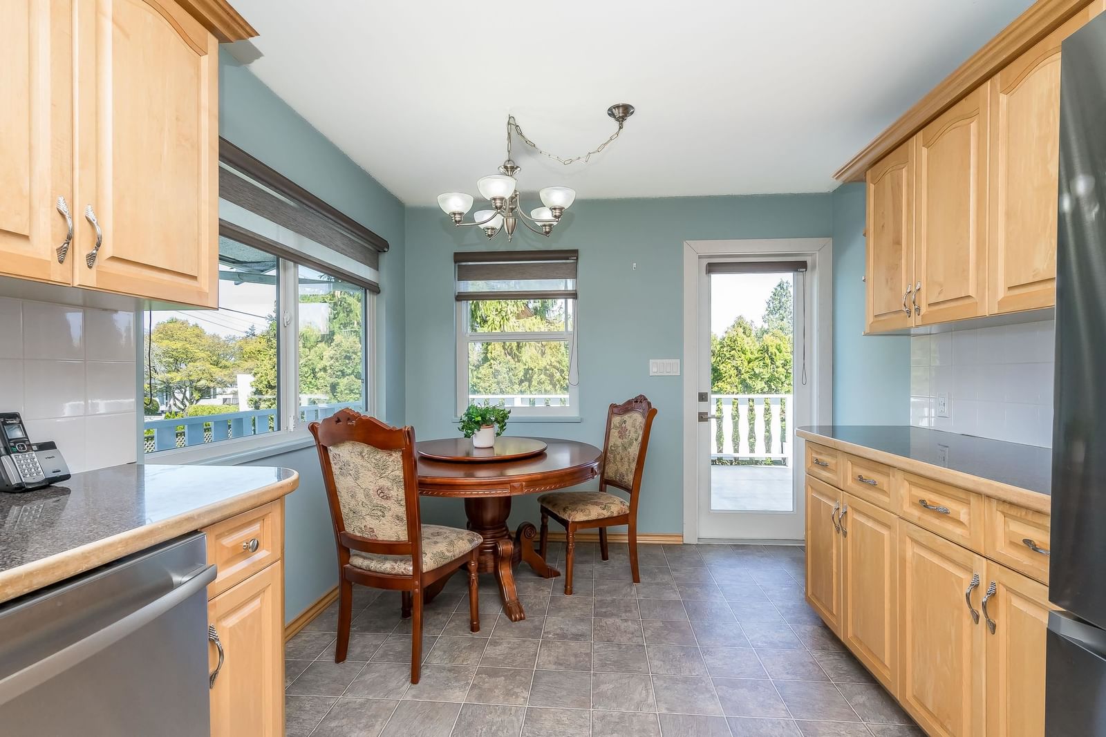 Listing Image 9