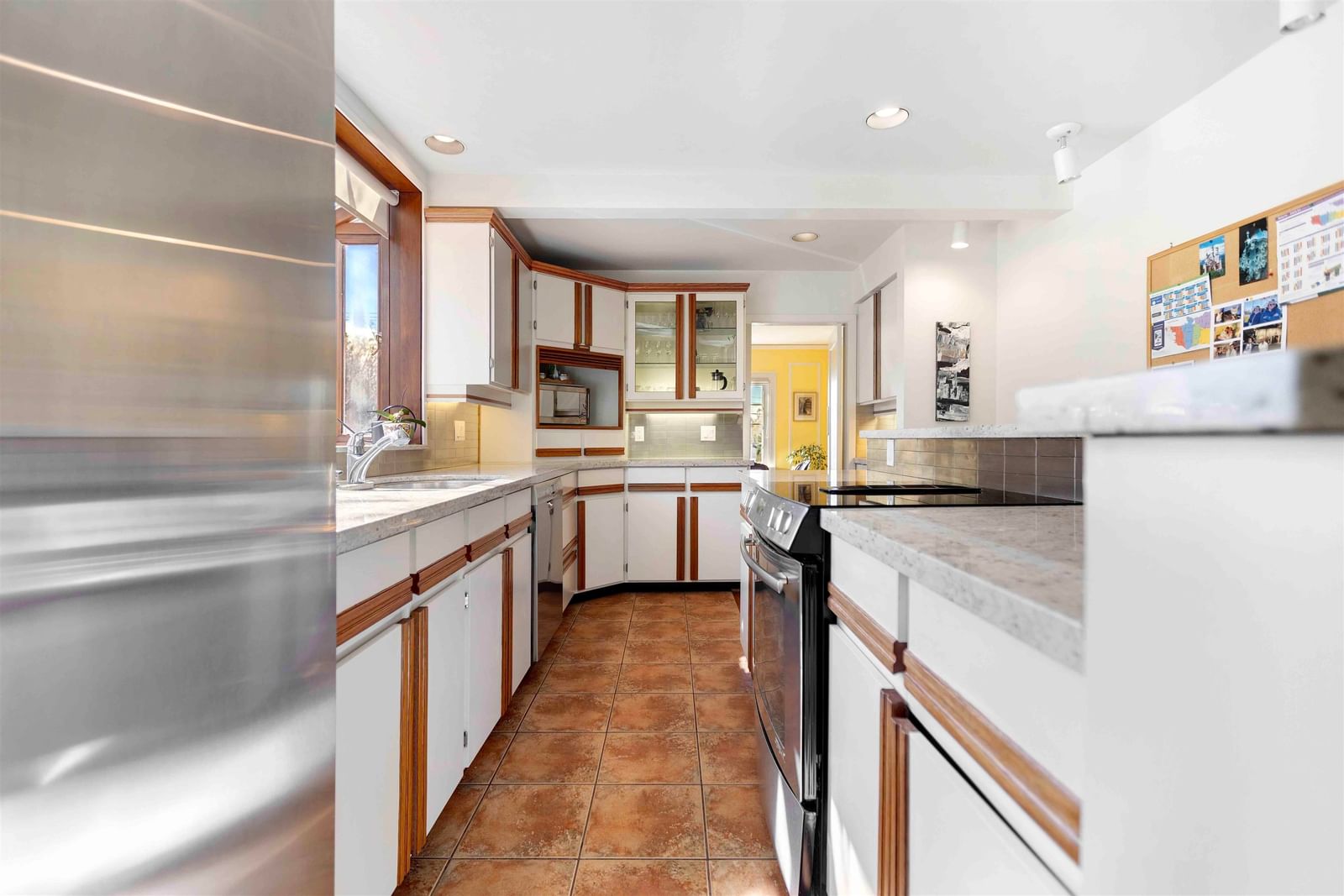 Listing Image 15