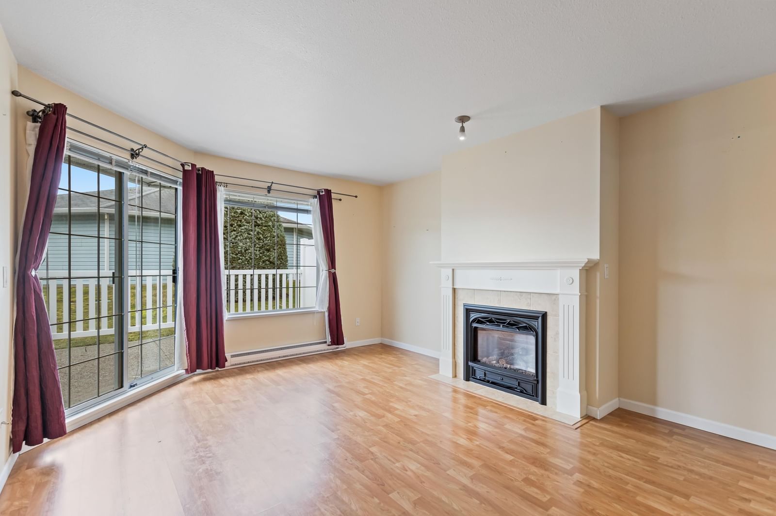 Listing Image 14