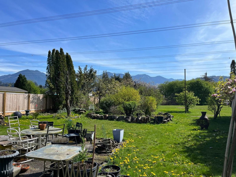 45122 Balmoral Avenue, Chilliwack, V2R 3G8 | Image 2