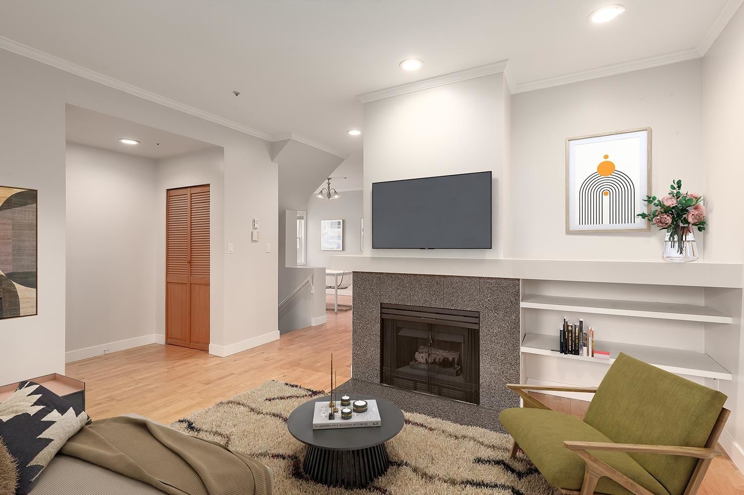 Listing Image 10