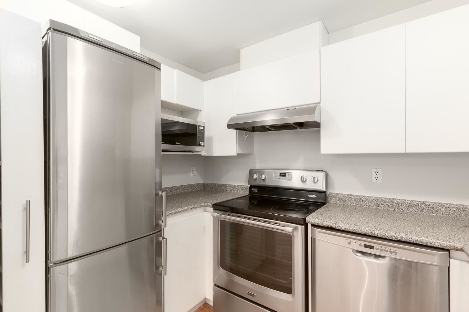 Listing Image 20