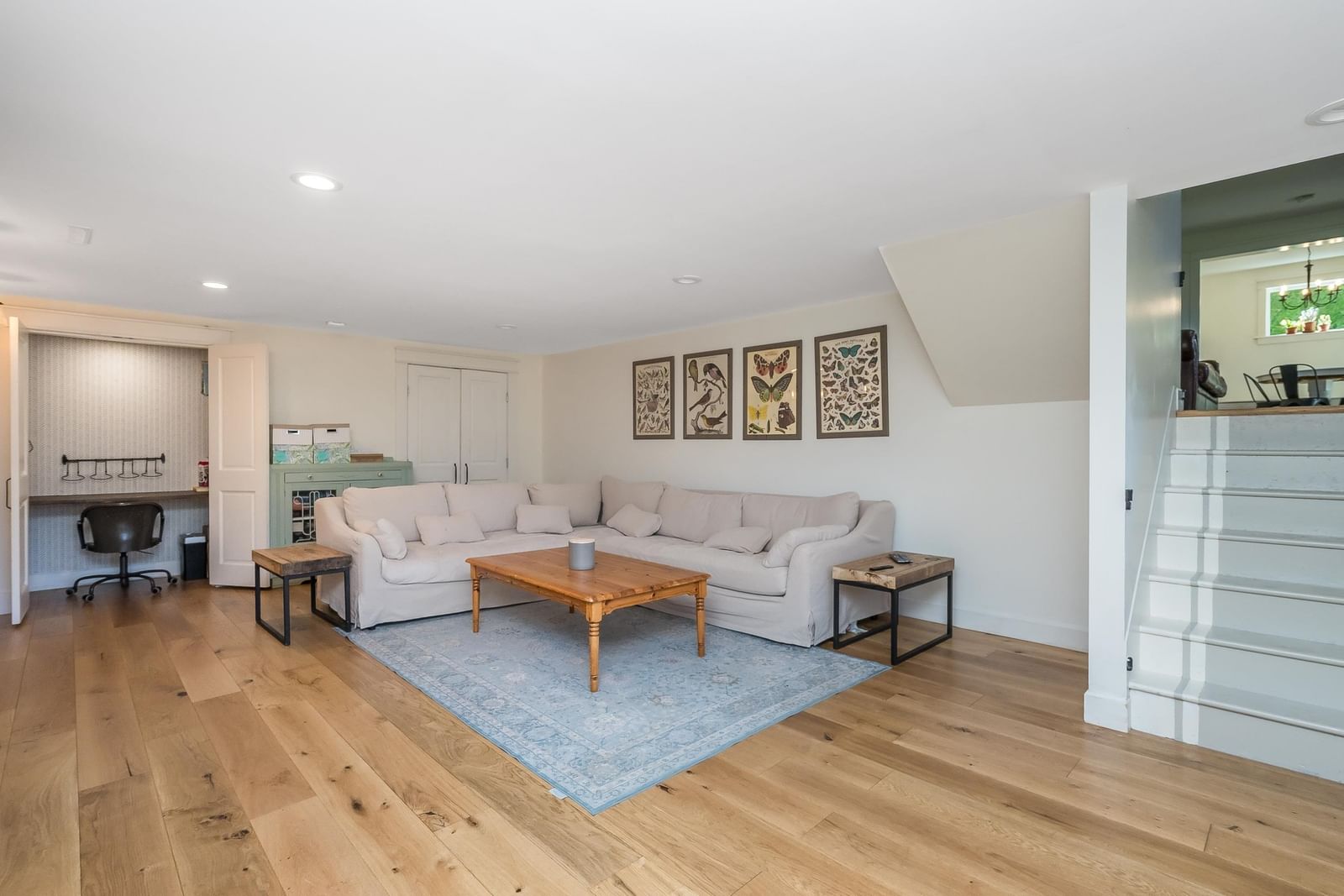 Listing Image 16
