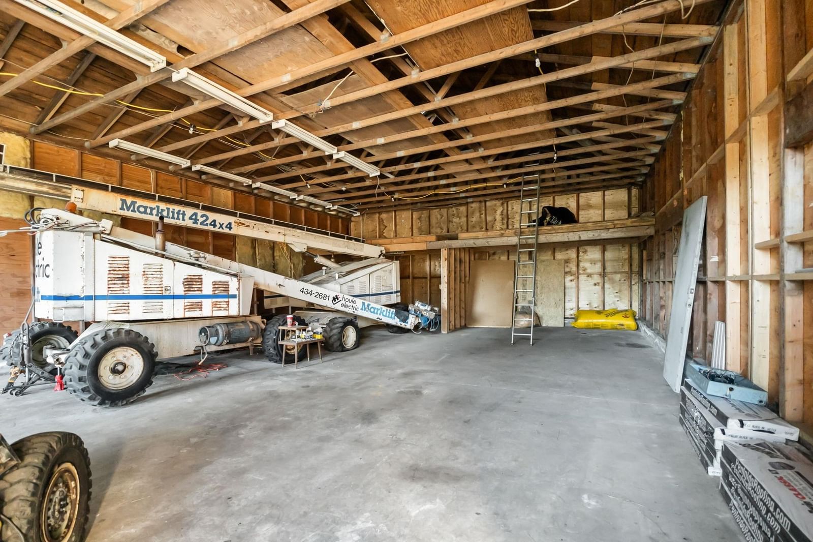 Listing Image 37