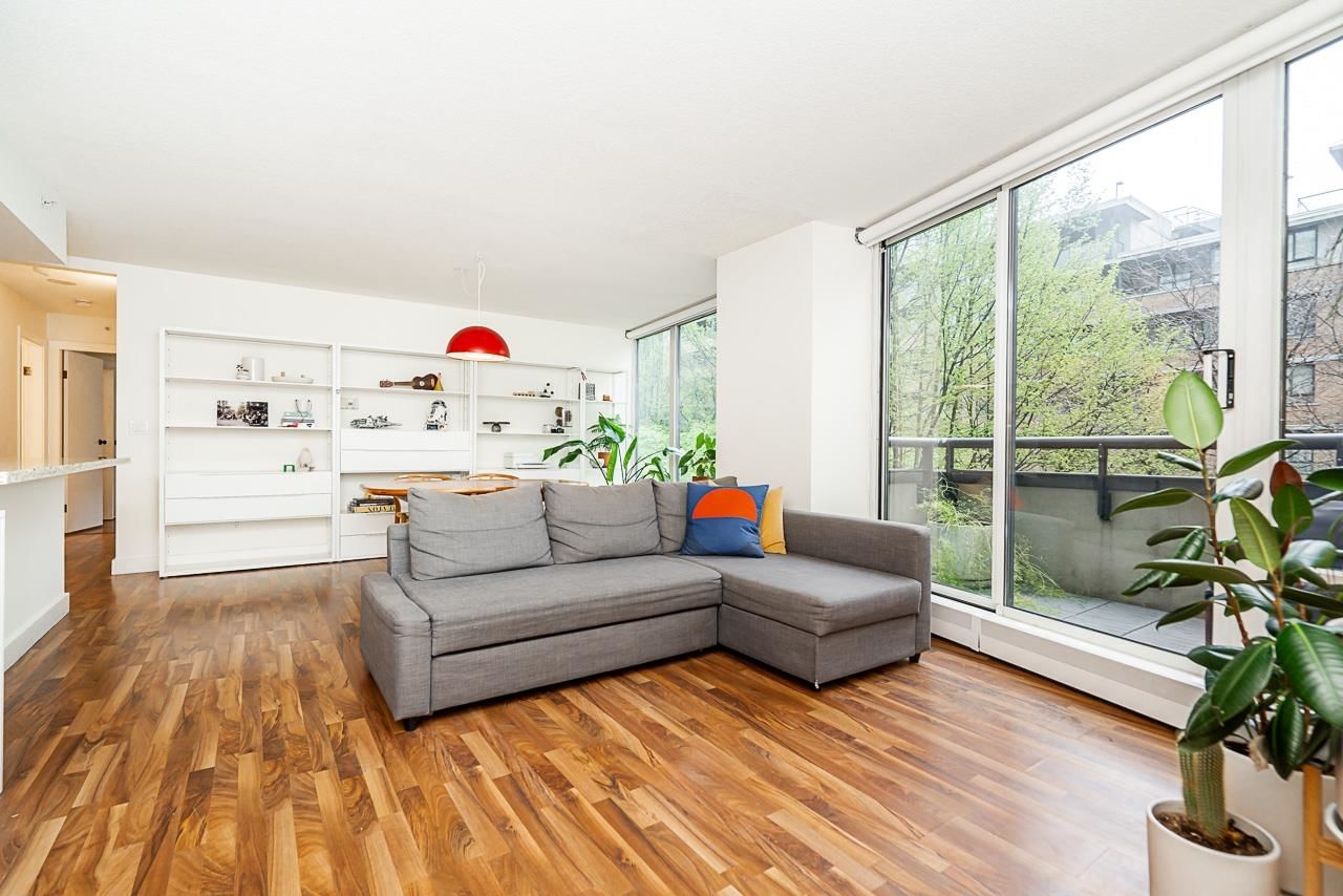 Listing Image 12