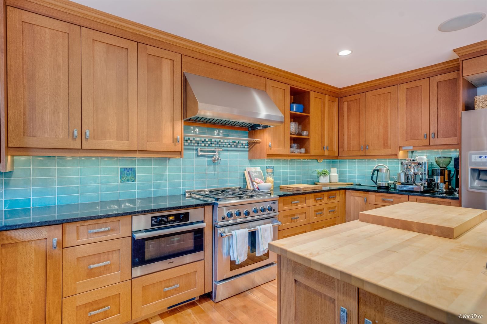 Listing Image 10