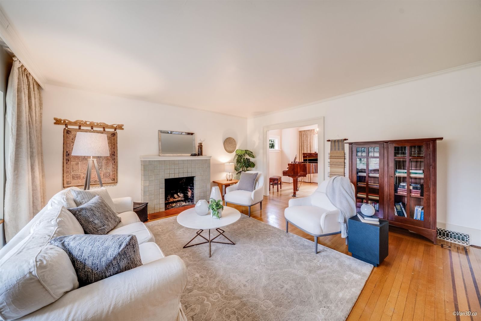 Listing Image 11