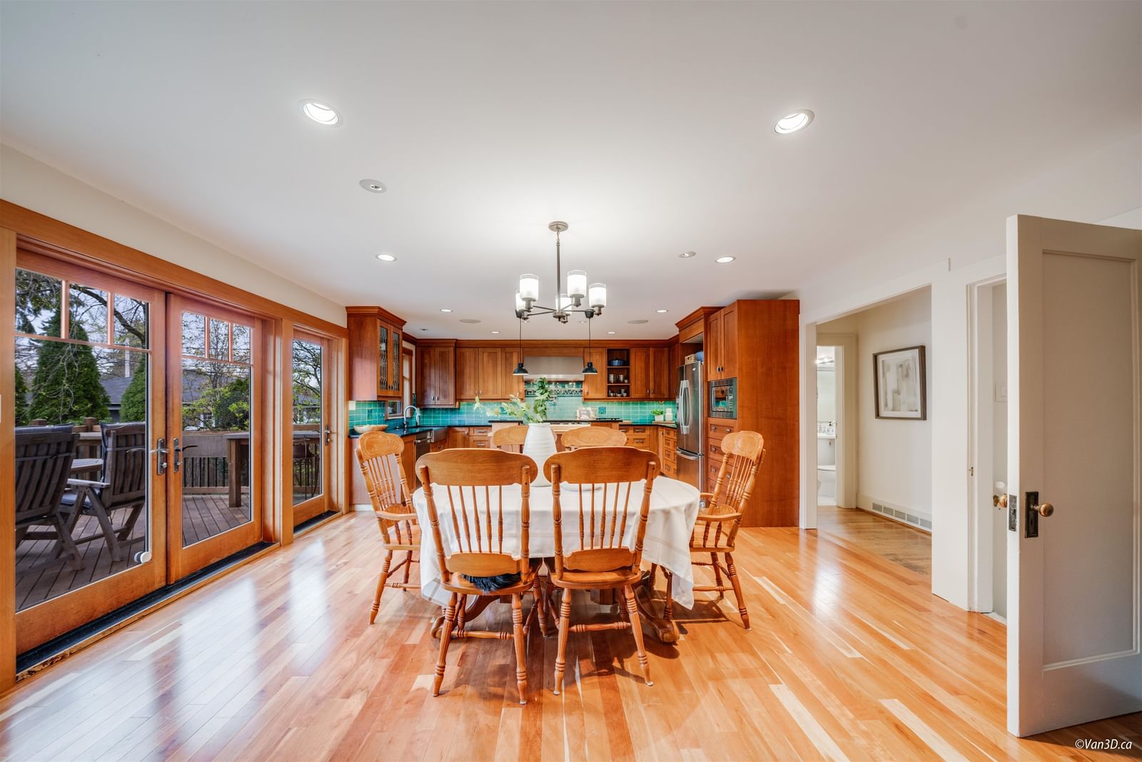 Listing Image 5