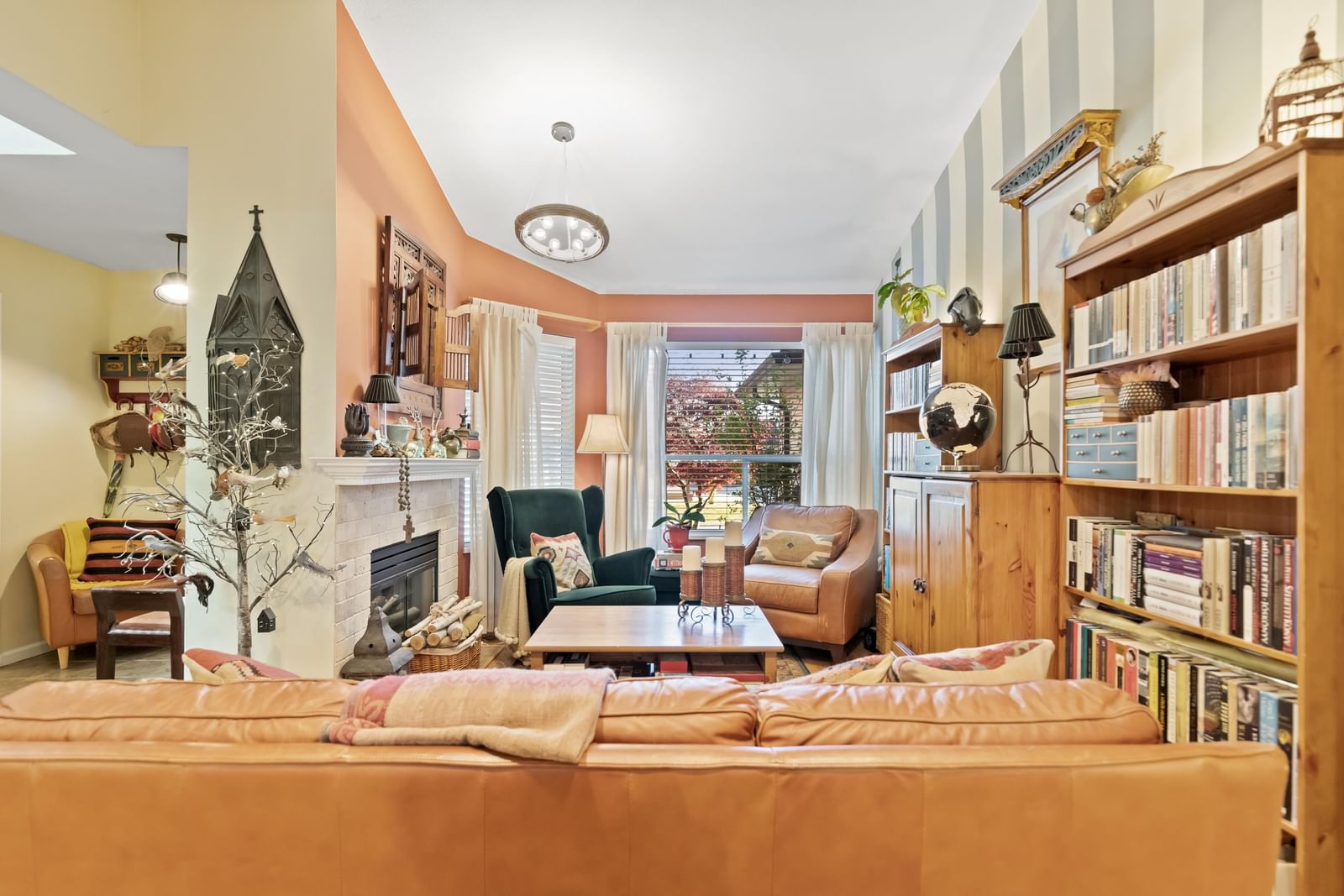 Listing Image 6