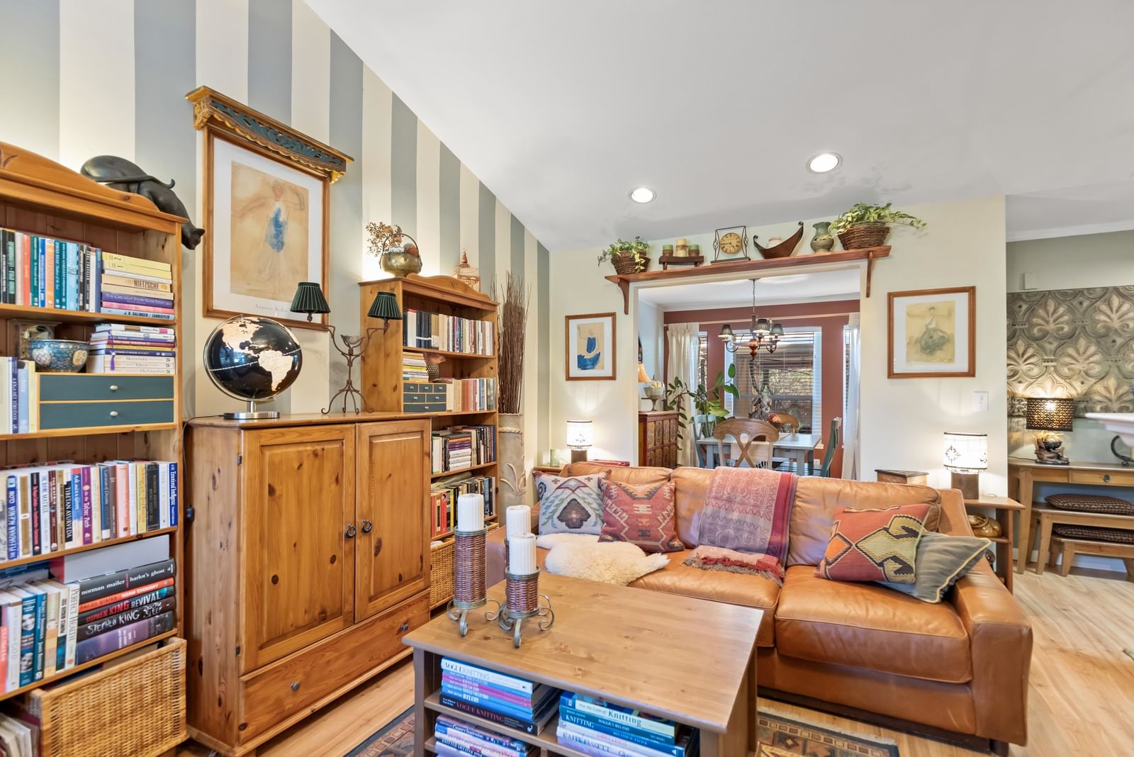 Listing Image 9