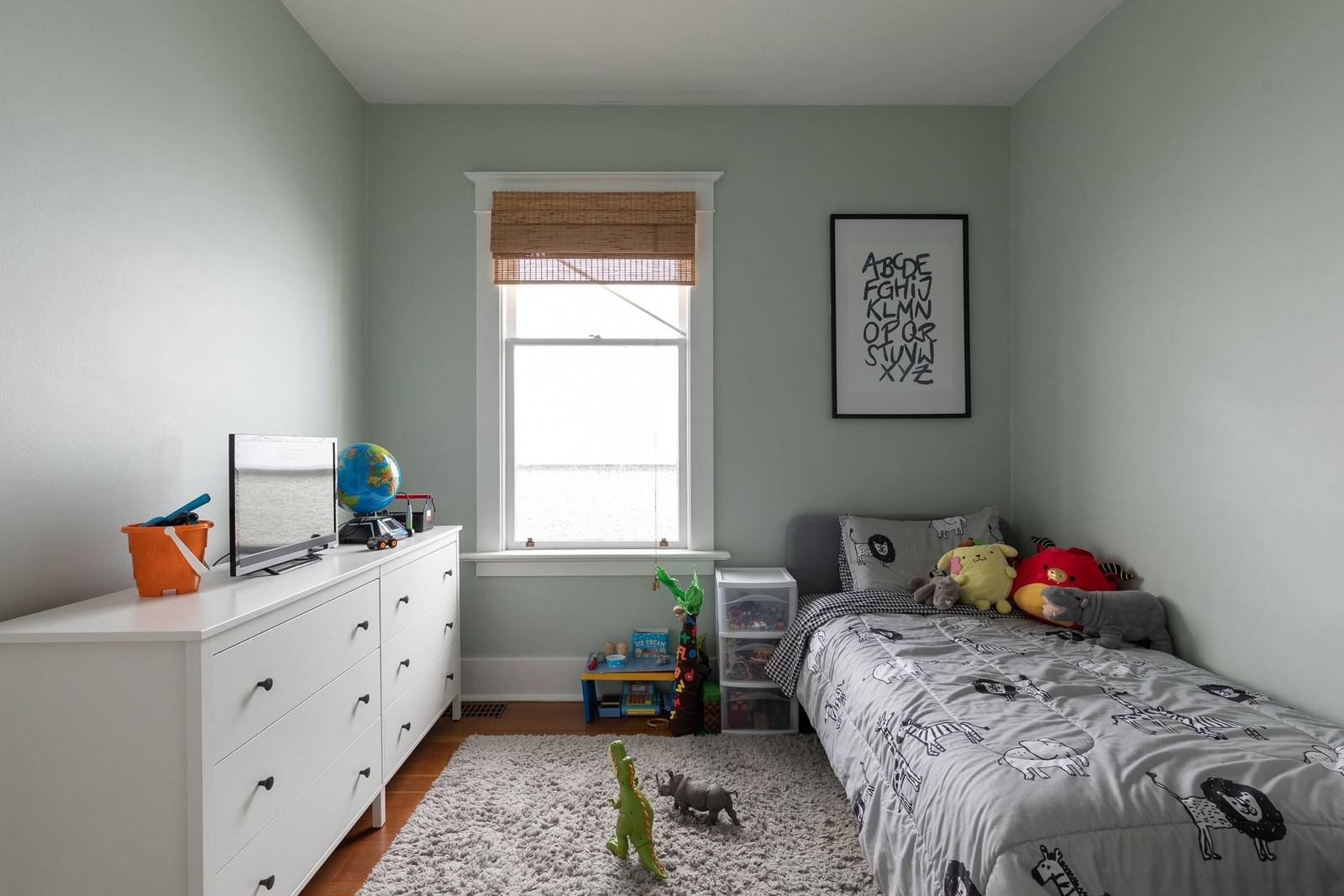 Listing Image 16