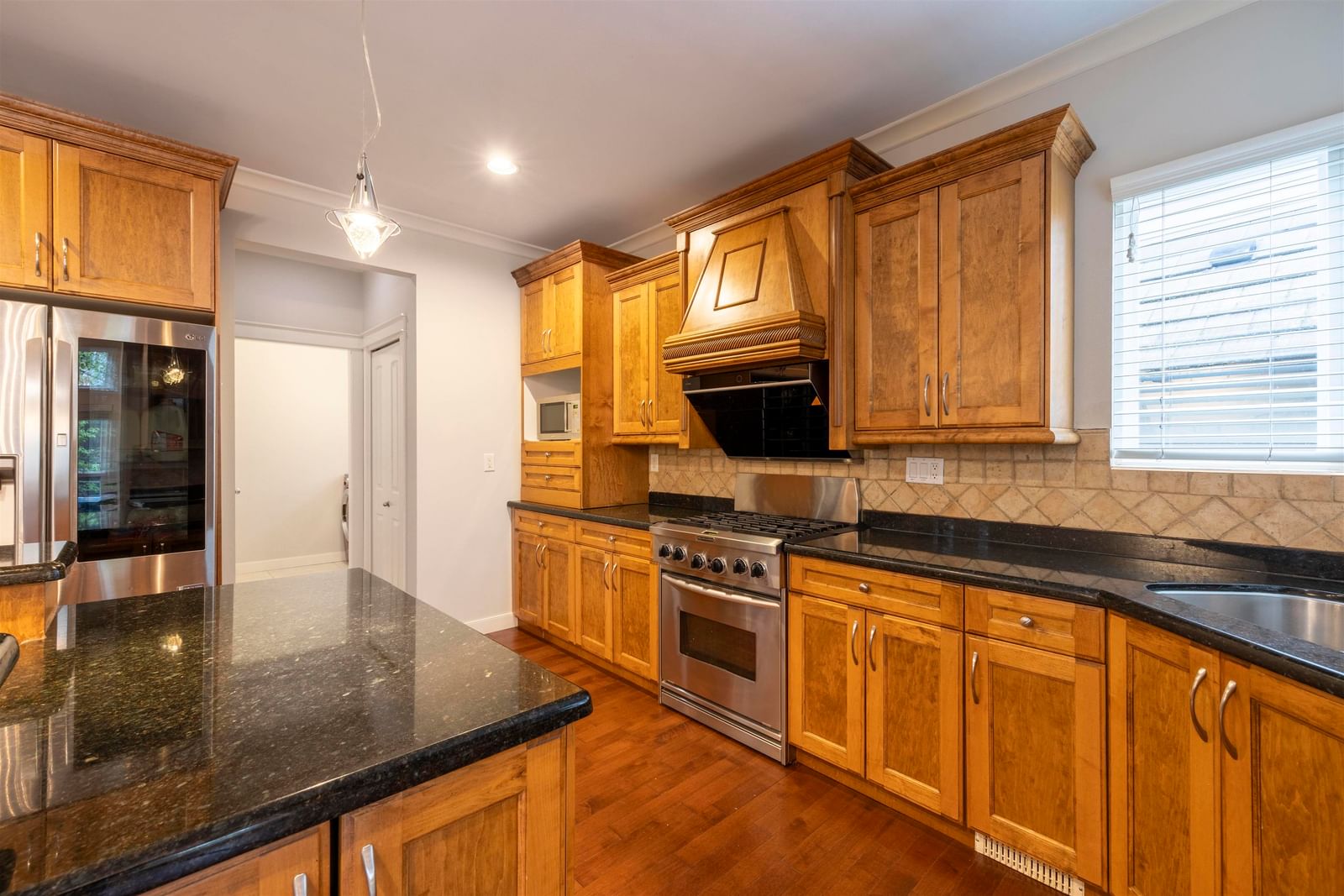 Listing Image 15