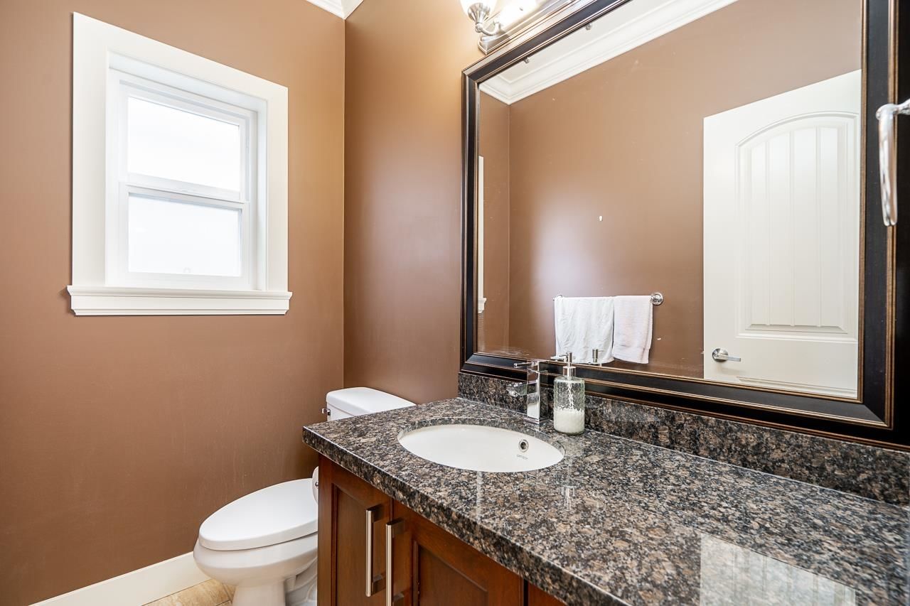 Listing Image 11