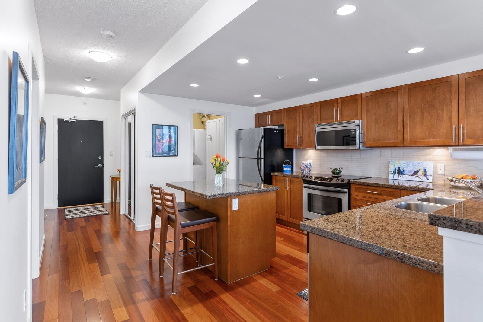 Listing Image 19