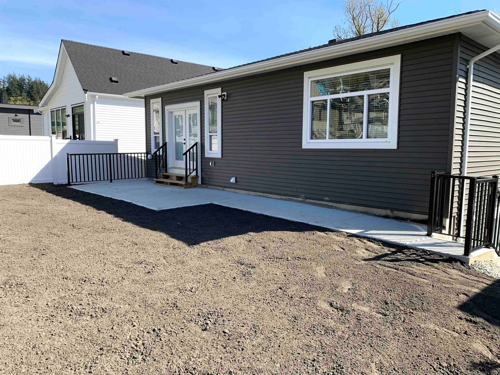 Listing Image 6
