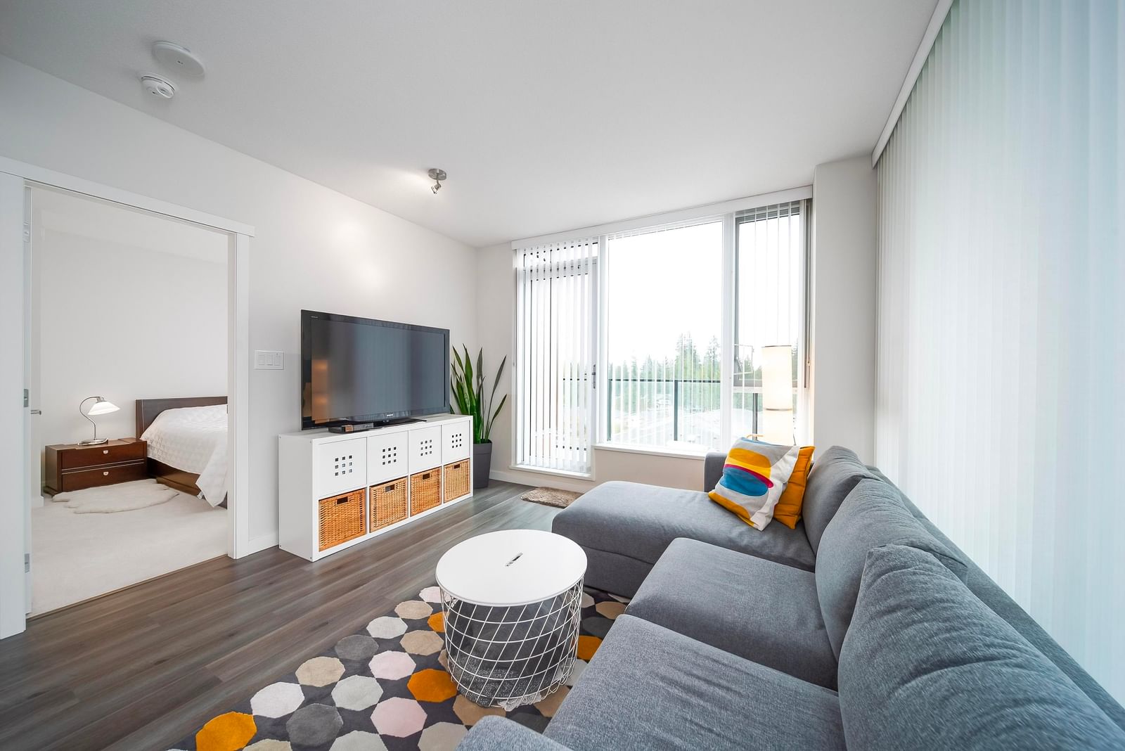 Listing Image 12