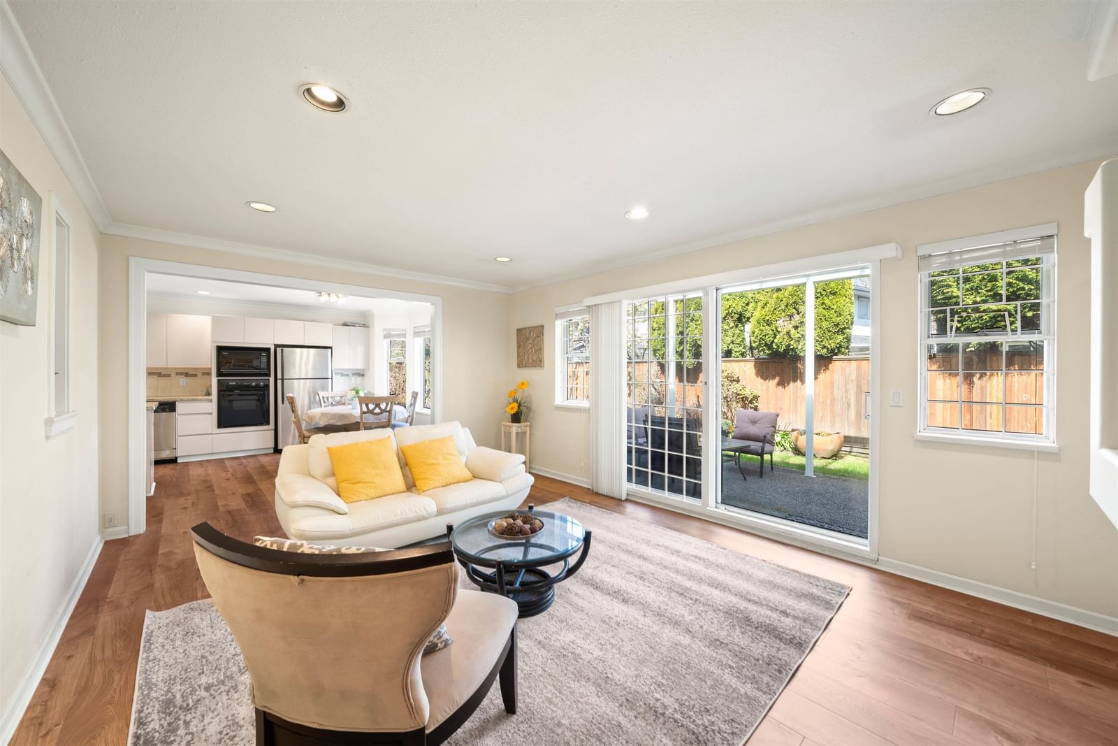 Listing Image 10