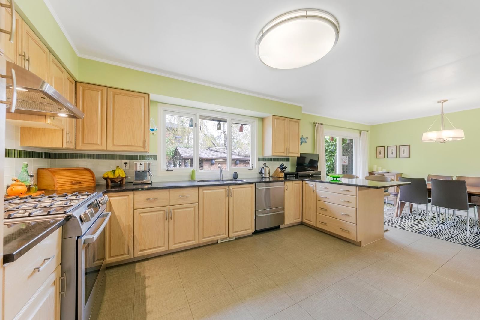 Listing Image 13
