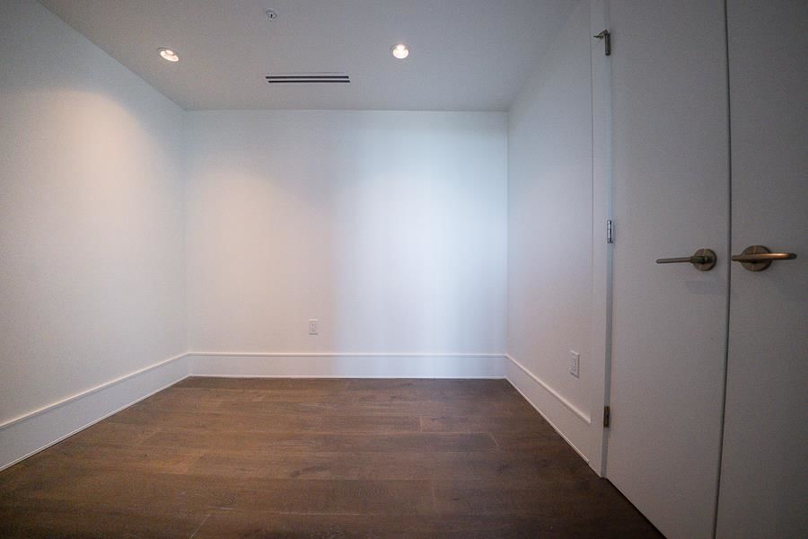 Listing Image 30