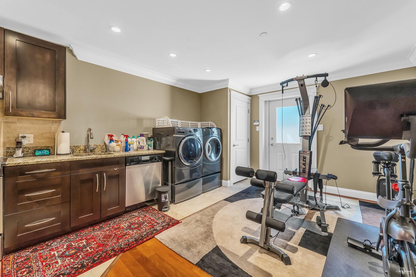 Listing Image 11