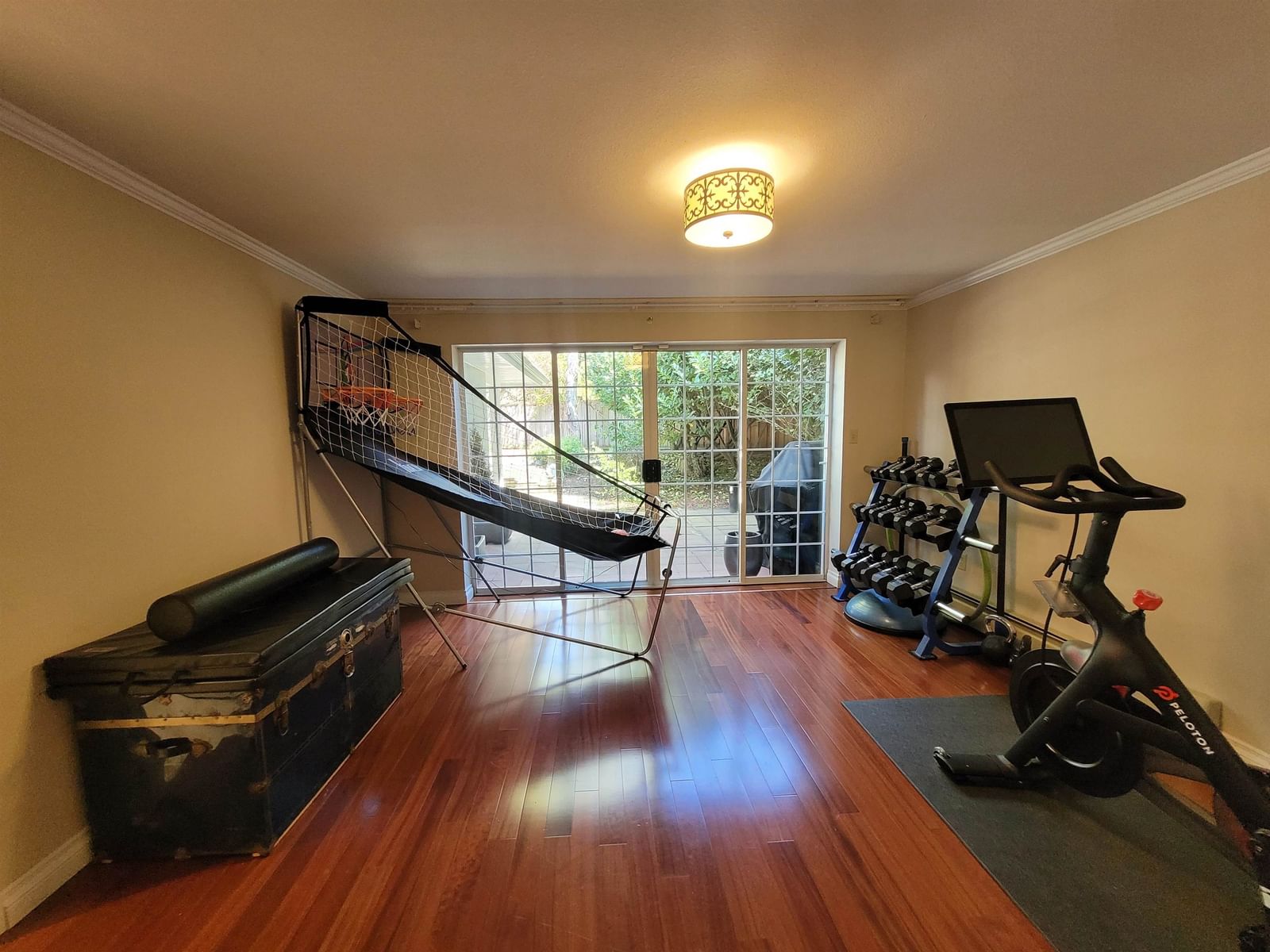 Listing Image 11