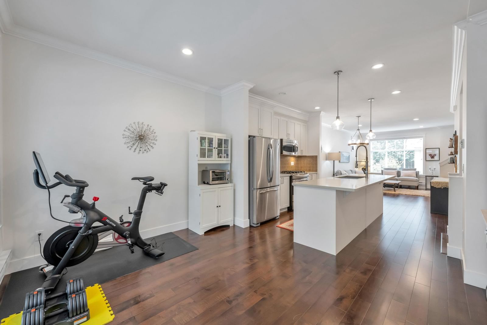 Listing Image 19