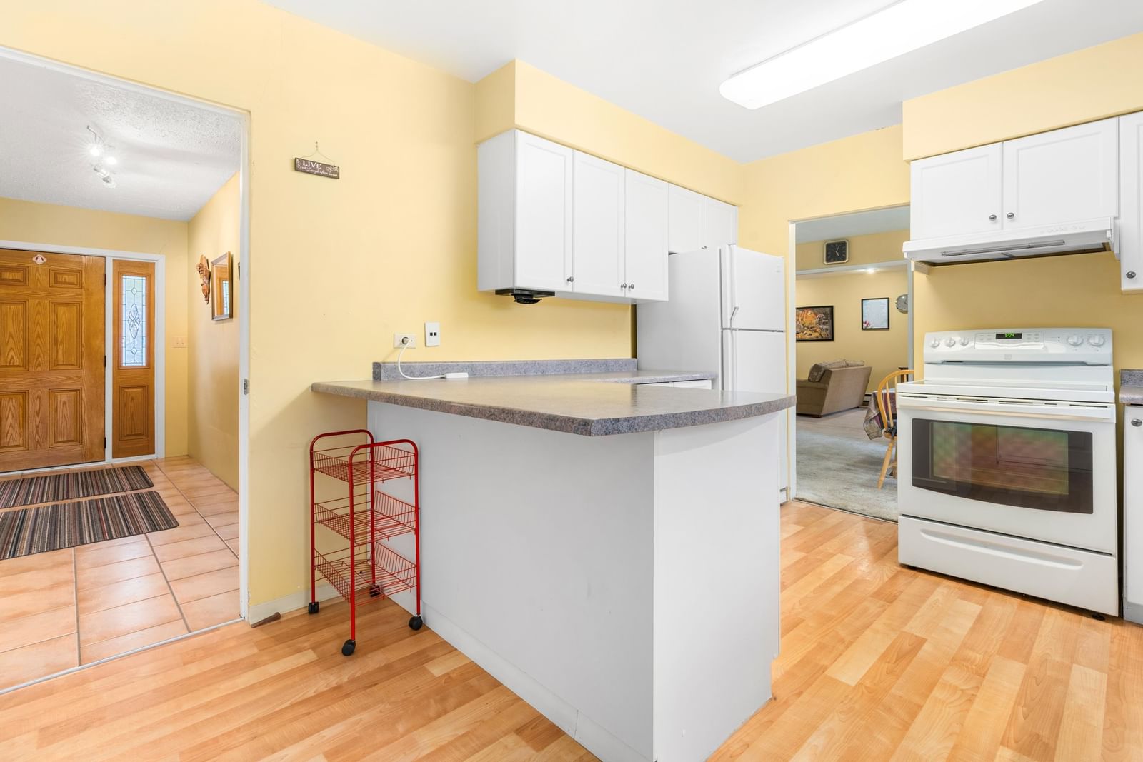 Listing Image 12