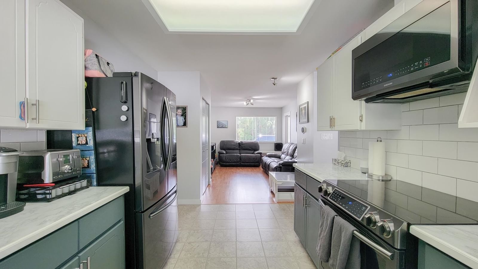 Listing Image 6
