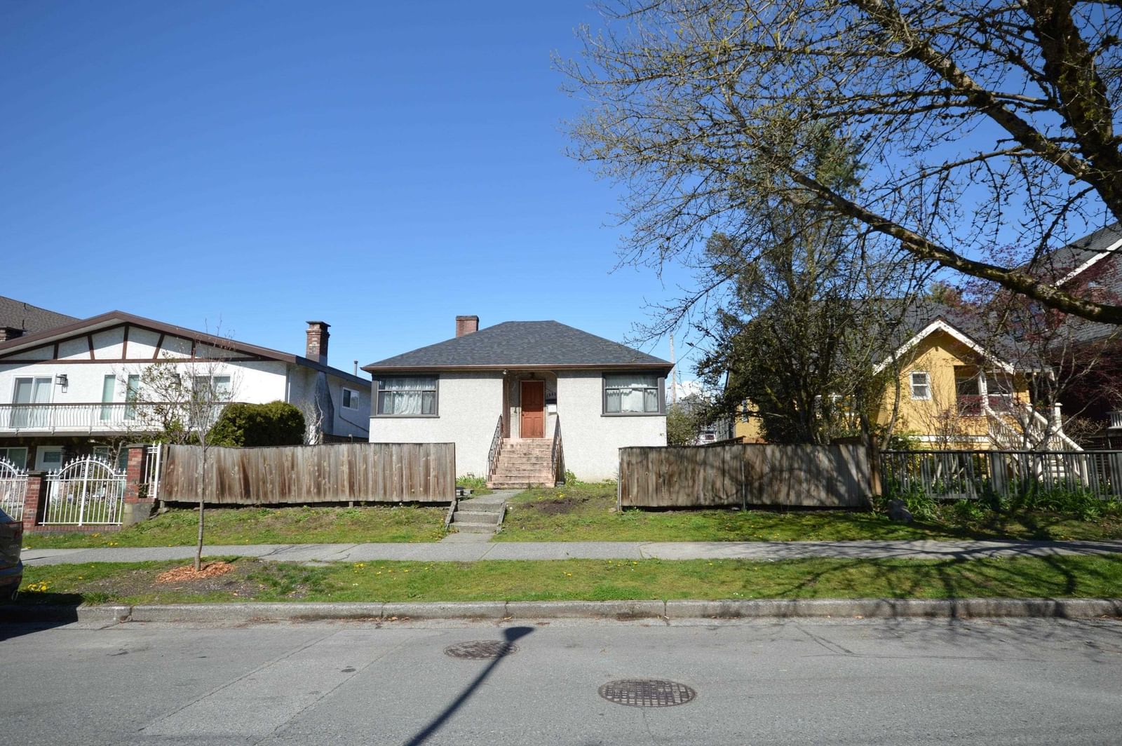 Listing Image 4
